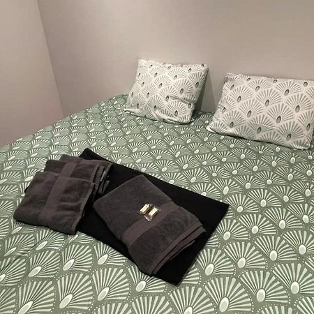 Agreable Maison Centre-Ville Bourg-Saint-Andeol Bagian luar foto