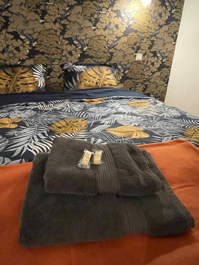 Agreable Maison Centre-Ville Bourg-Saint-Andeol Bagian luar foto